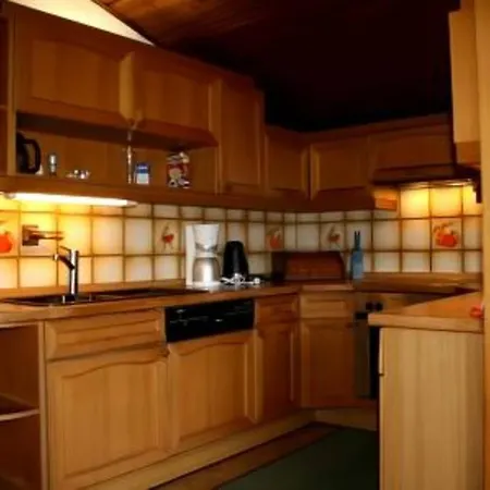 Peaceful Mountain Retreat Simple And Spacious דירה