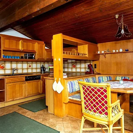 Peaceful Mountain Retreat Simple And Spacious *