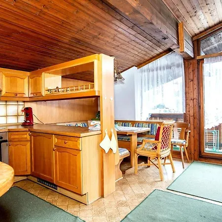 Peaceful Mountain Retreat Simple And Spacious