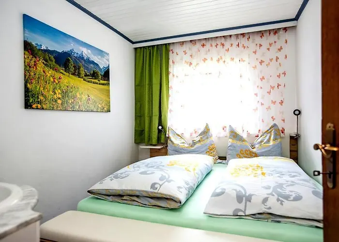 Peaceful Mountain Retreat Simple And Spacious Apartment Kleinsonnberg